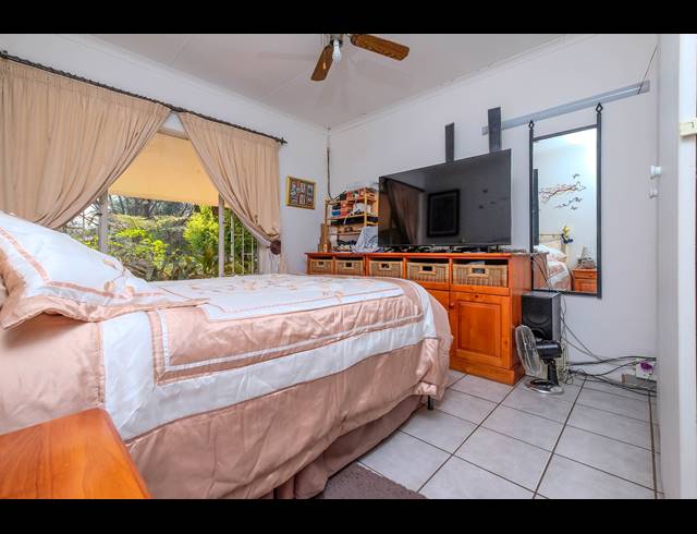 3 BEDROOM FREEHOLD FOR SALE IN NOOITGEDACHT